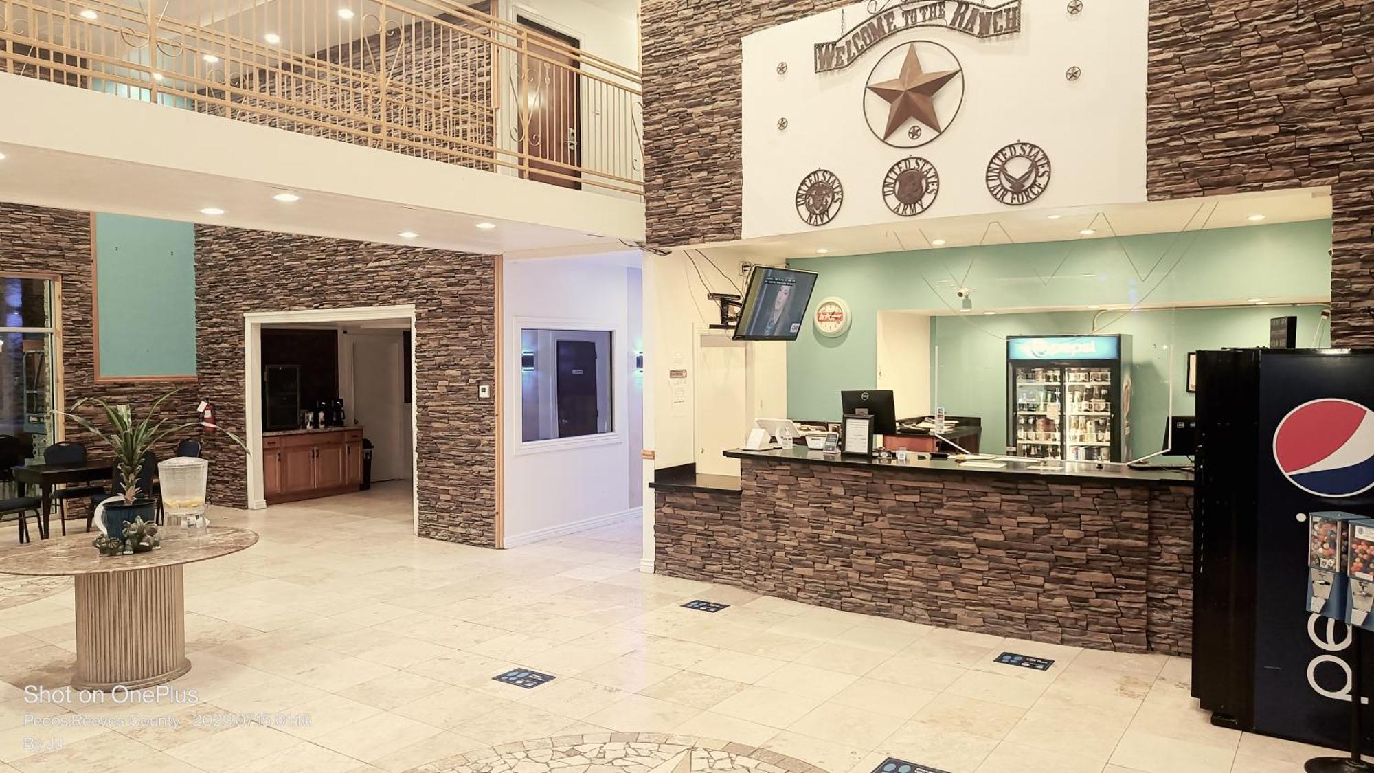 B&J Hotel And Apartments Pecos Exterior photo