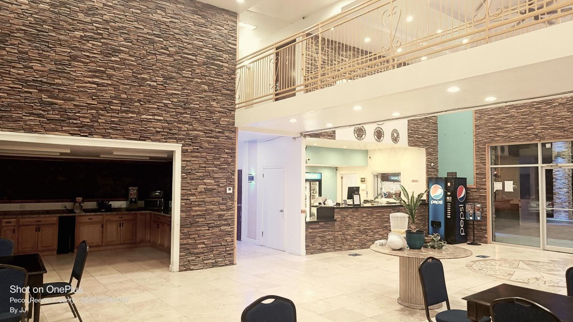 B&J Hotel And Apartments Pecos Exterior photo
